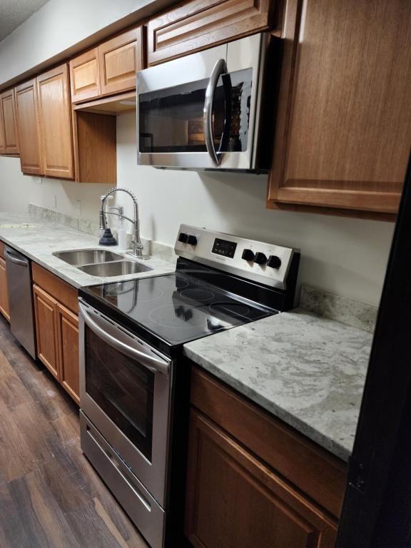 3324B Seine St - Photo 4 of 26