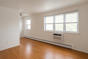 W Thorndale Ave & N Kenmore Ave #309 - Photo 1 of 1