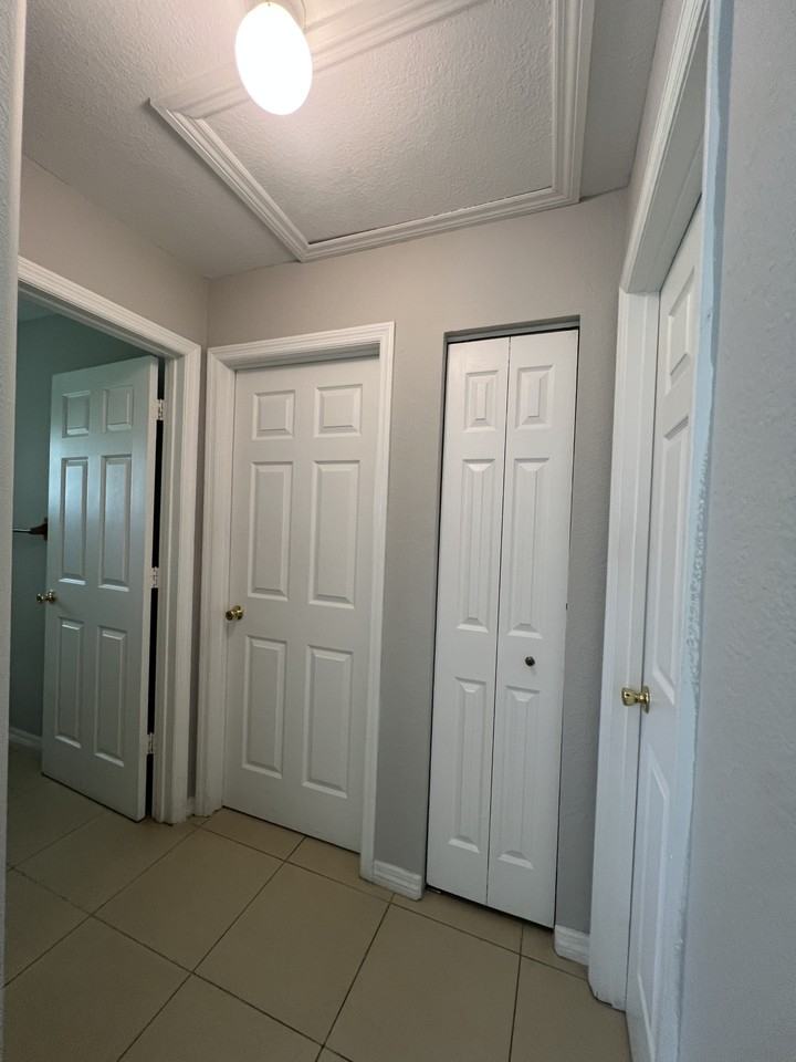 411 Willard Ave - Photo 4 of 42