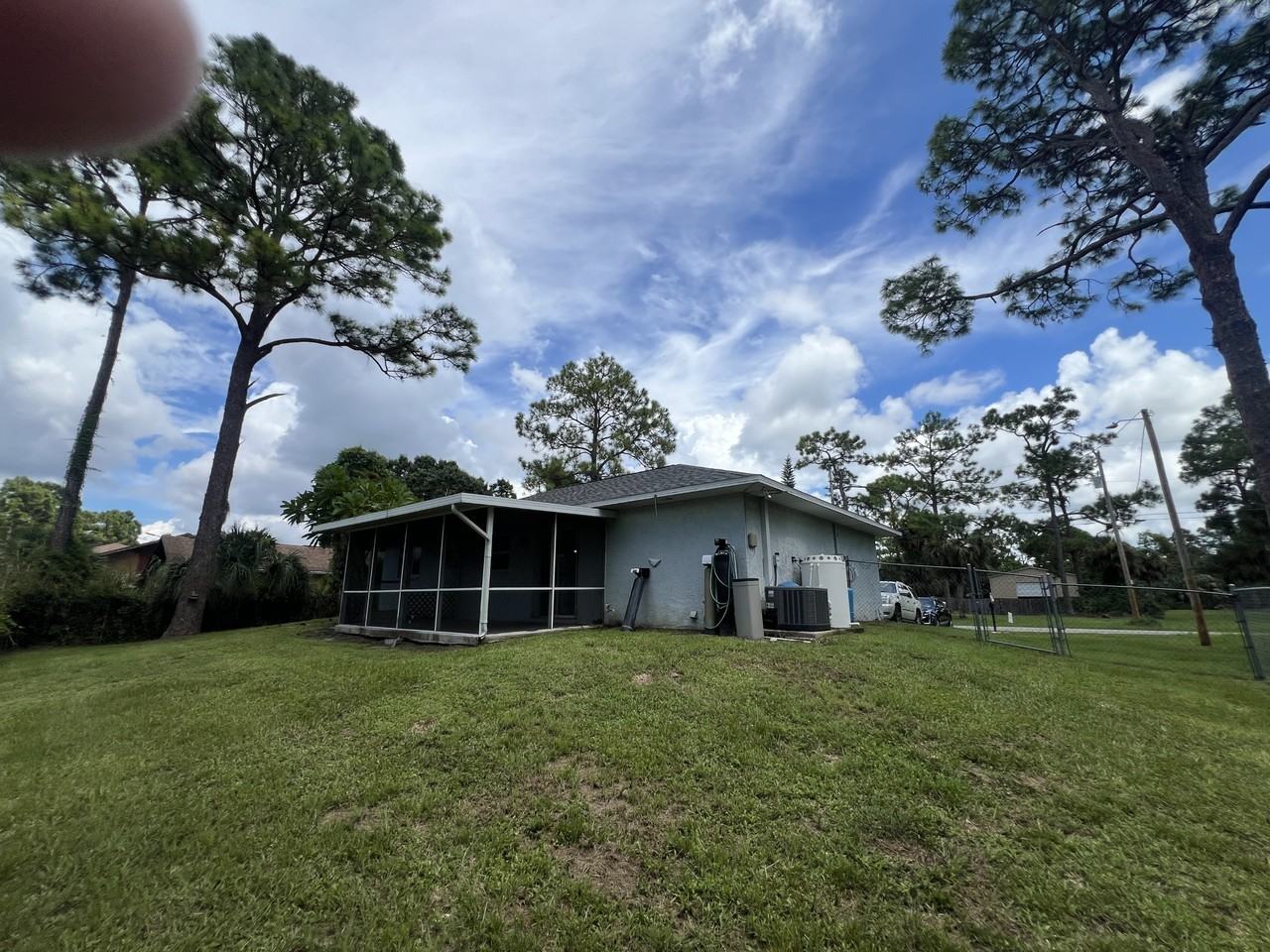 411 Willard Ave - Photo 7 of 42