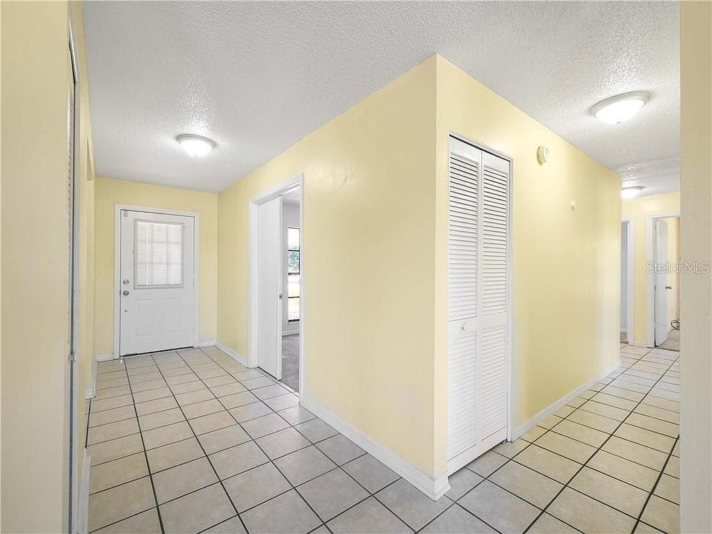 2840 Hickory Creek Dr - Photo 3 of 17