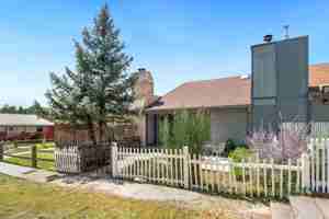 featured image of 103 Niblic Ct