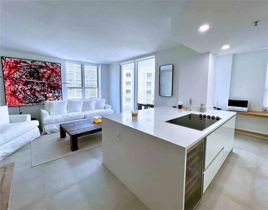 701 Brickell Key Blvd - Photo 2 of 3