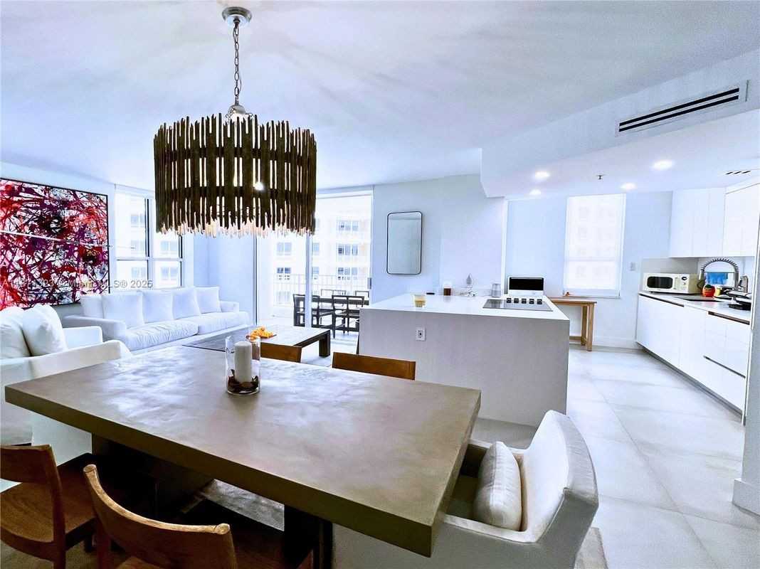 701 Brickell Key Blvd - Photo 3 of 3