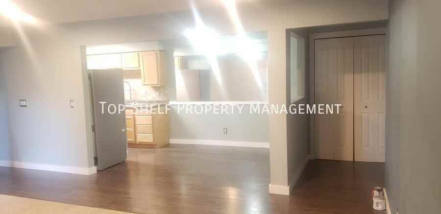 9513 University Avenue #8 - Photo 4 of 12