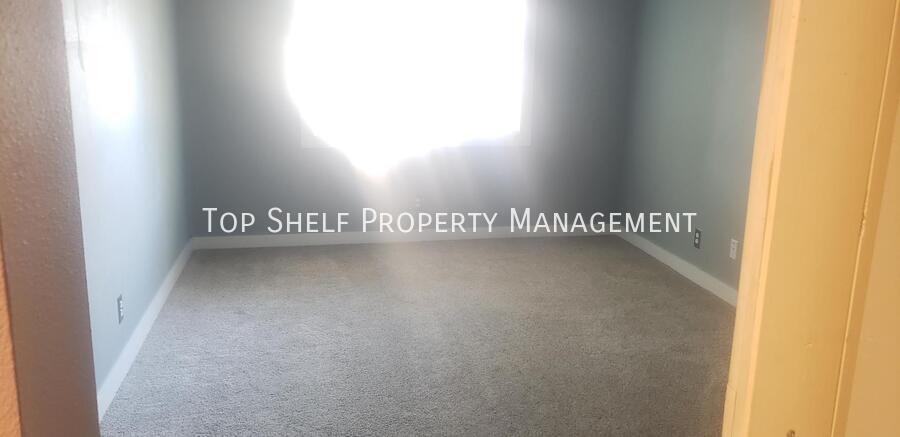 9513 University Avenue #8 - Photo 7 of 12