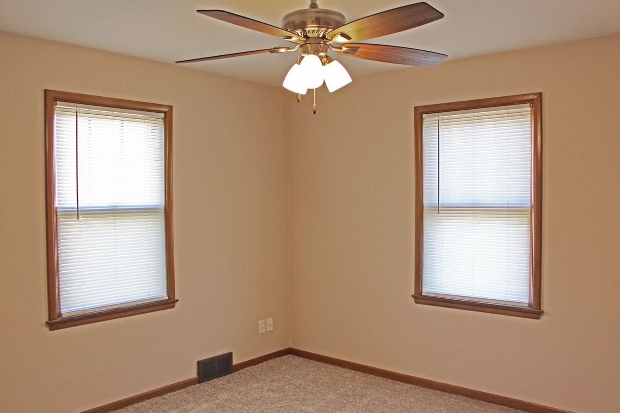 1712 South 8th Avenue - Photo 4 of 27