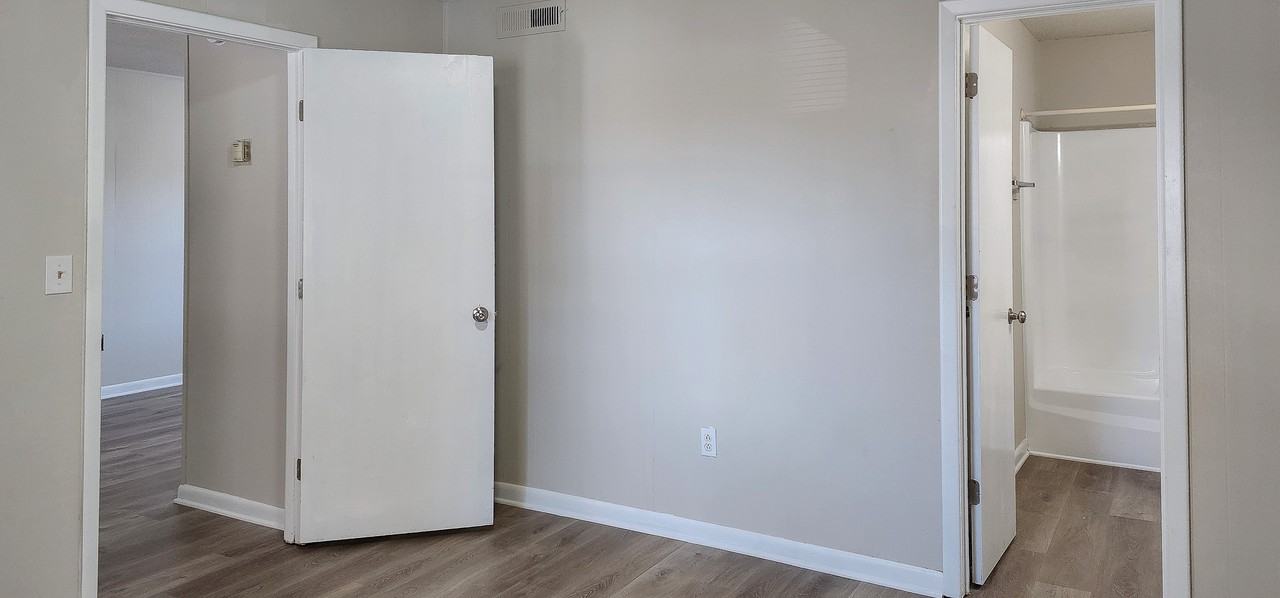 1724 Ashley Hall Road #N - Photo 2 of 6