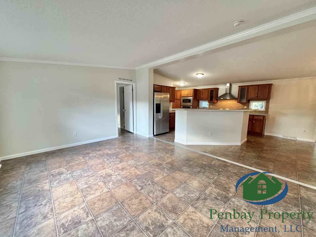 2035 Essex Street - Photo 2 of 22