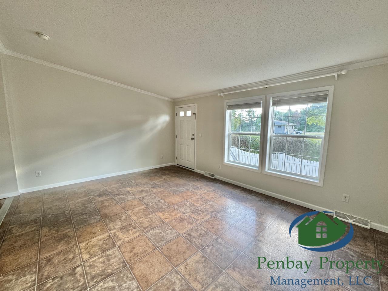 2035 Essex Street - Photo 3 of 22