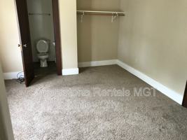 featured image of 264 College St Se #2