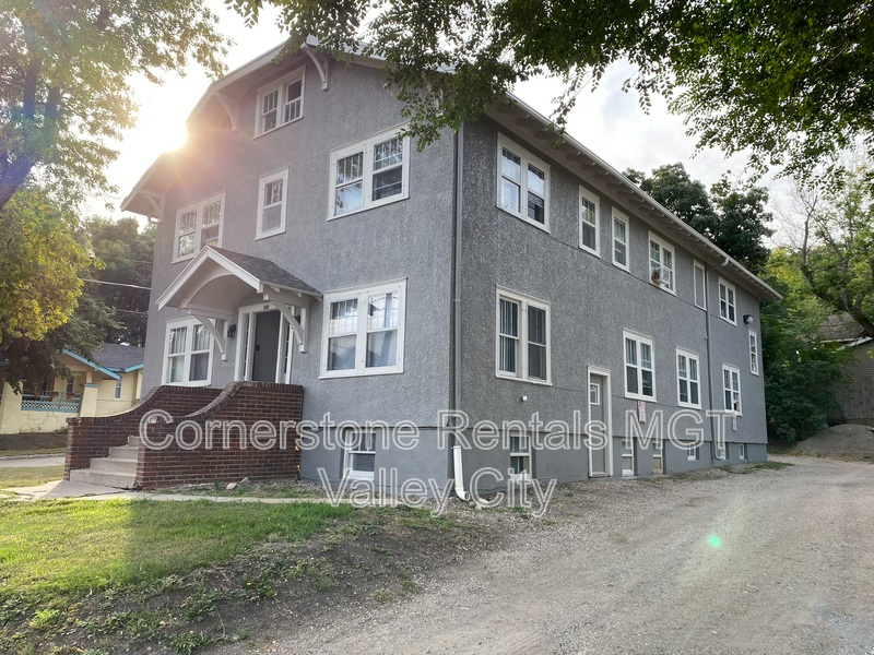 264 College St Se #2 - Photo 6 of 10