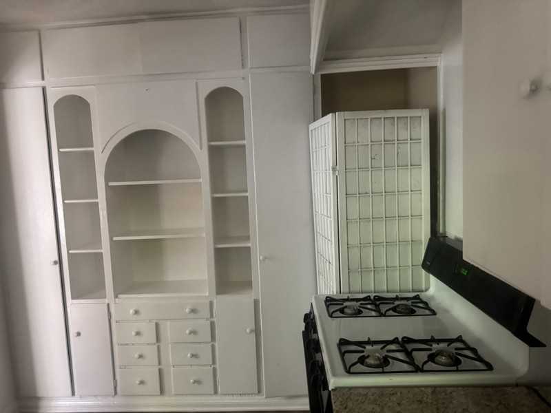 1512 Maple St #A - Photo 3 of 16