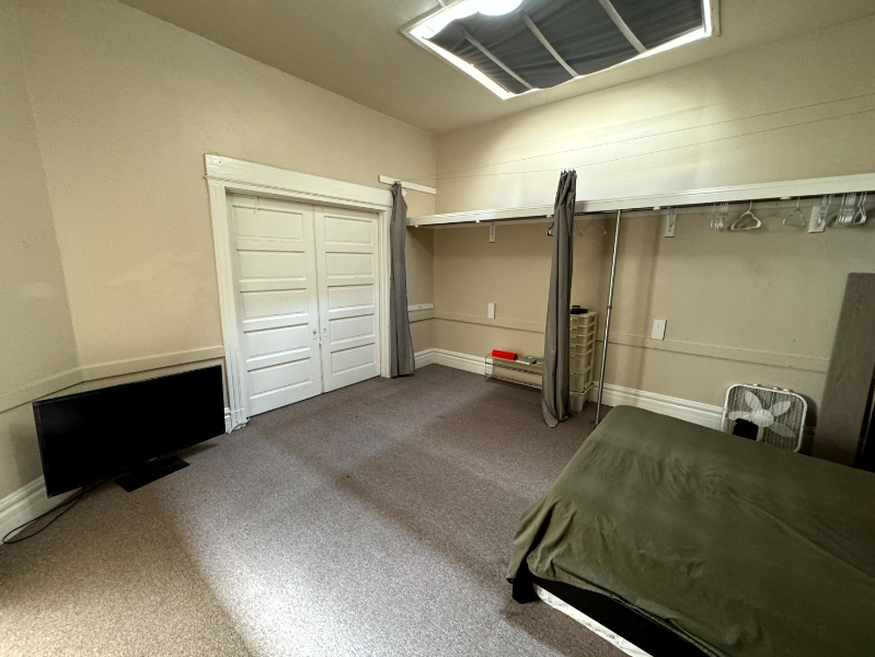 1350 Park St #1 - Photo 4 of 5