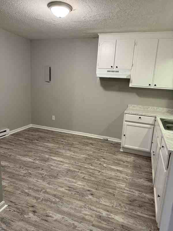 700 S English St - Photo 3 of 11