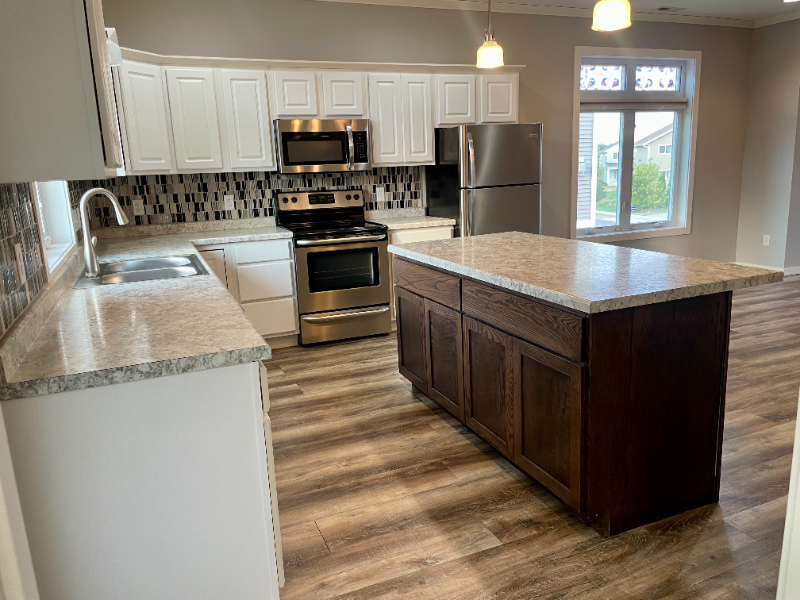 2161 Rolling Green Ln - Photo 3 of 13