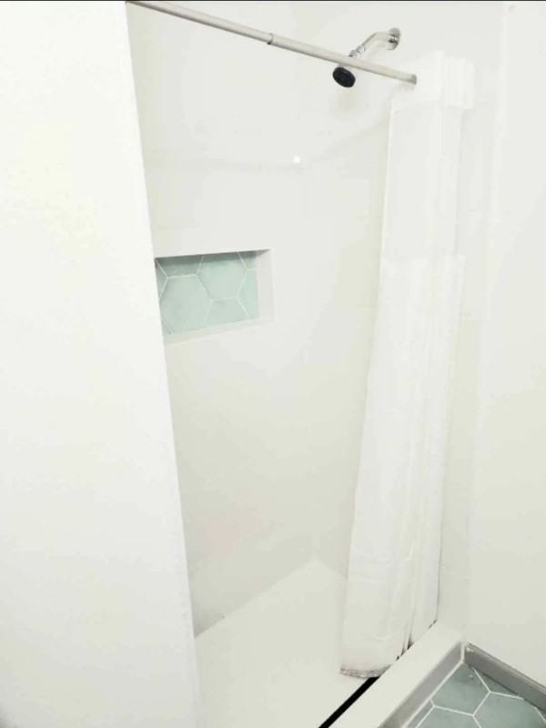 909 Greencove Dr - Photo 4 of 12