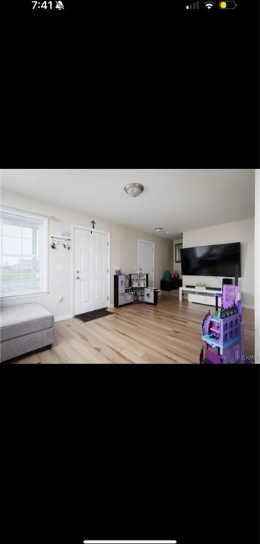 10029 Ash St - Photo 2 of 22