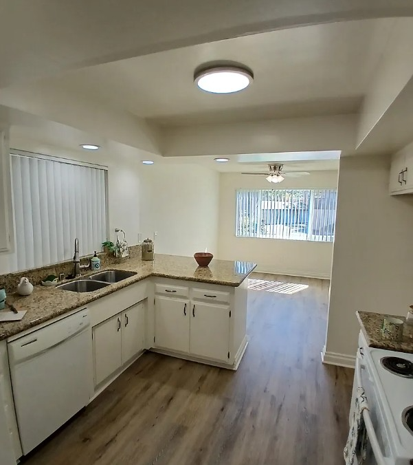 813 Amigos Way #813 - Photo 3 of 14