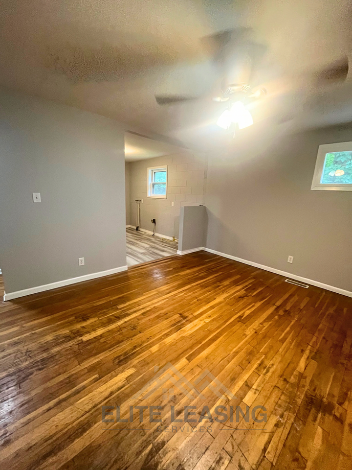 1420 Se Branner St - Photo 2 of 6