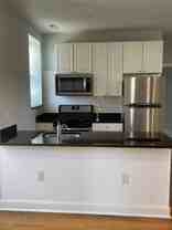 2445 Lakeview Ave #301 - Photo 1 of 1