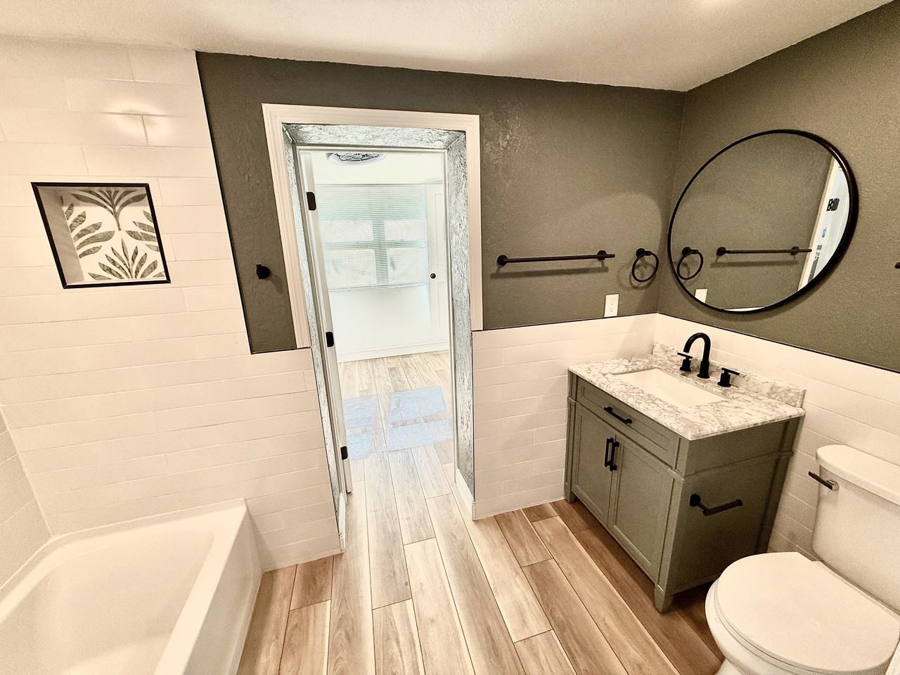 1260 Seminola Blvd #NA - Photo 4 of 17