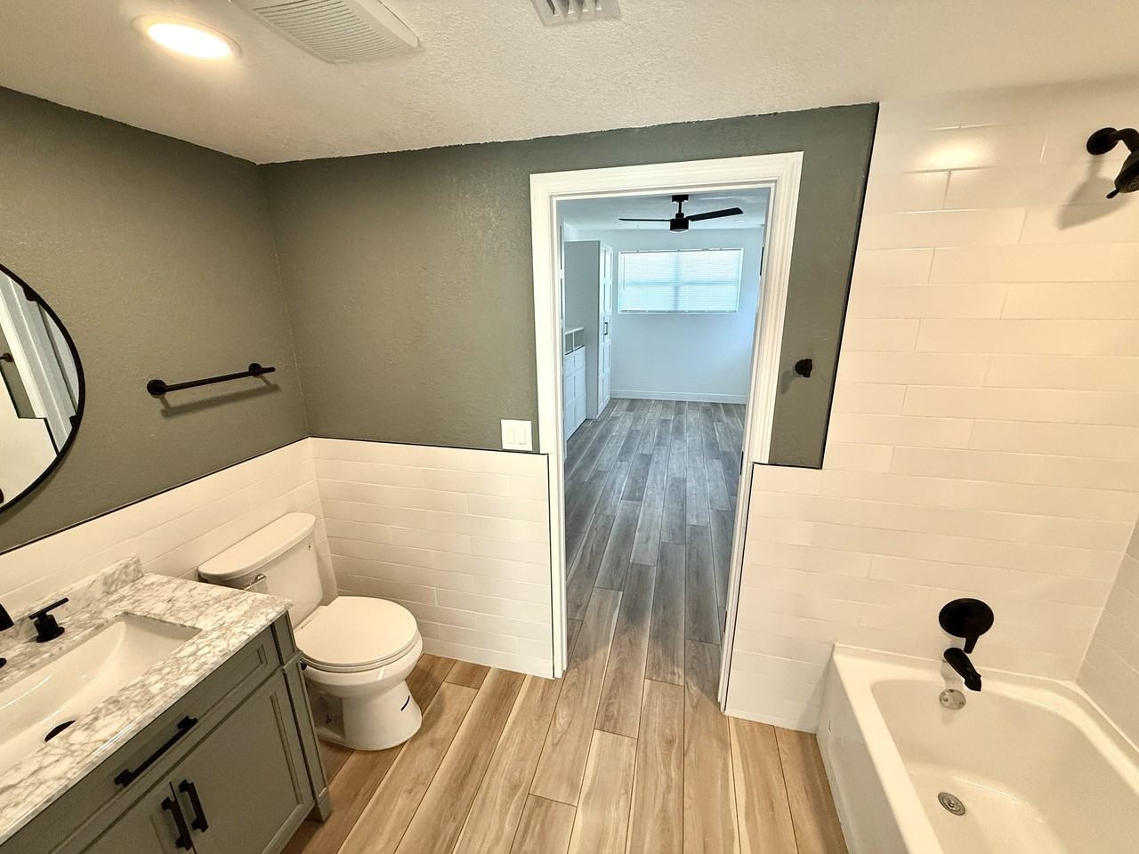 1260 Seminola Blvd #NA - Photo 5 of 17