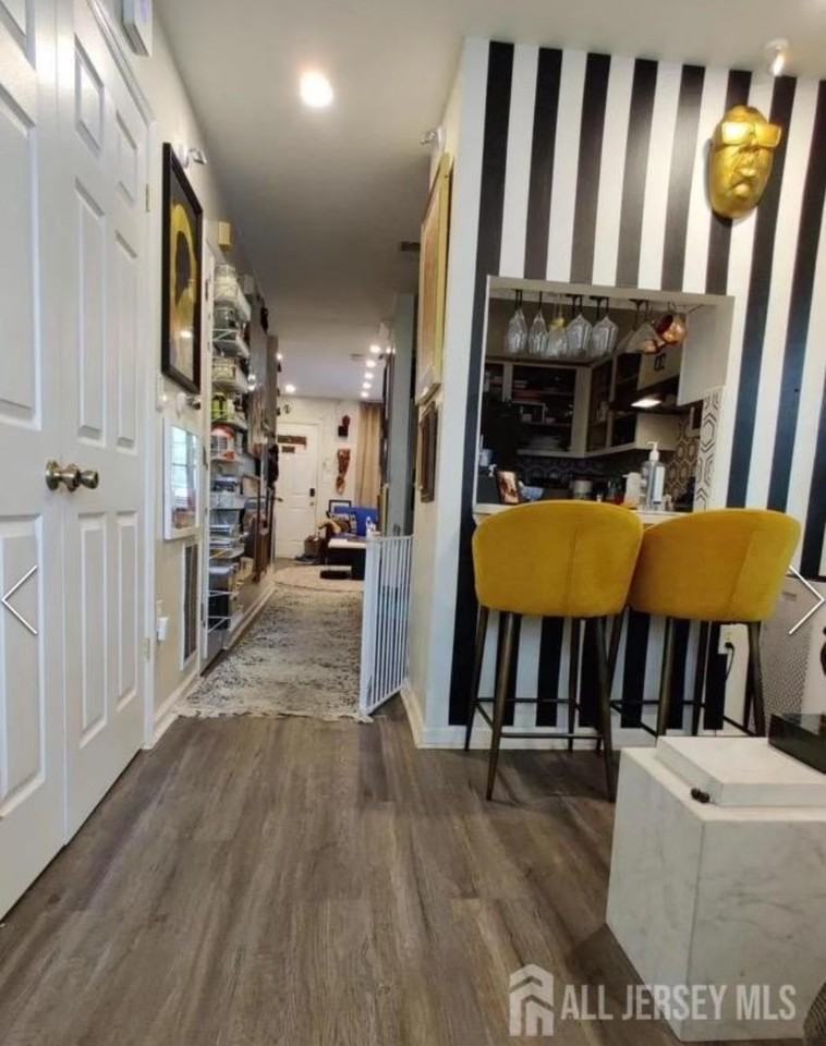 252 W Kinney St #NA - Photo 3 of 6