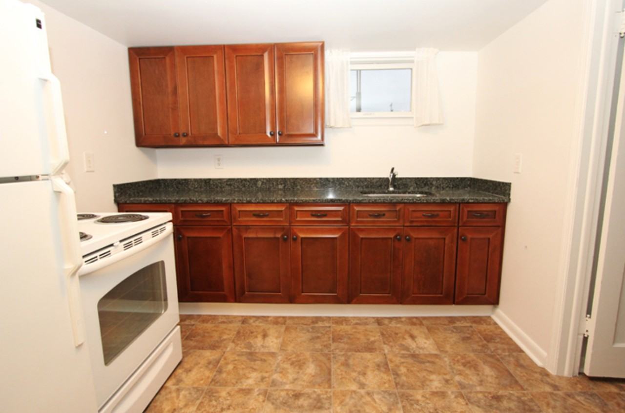 210 West Green Street #B - Photo 4 of 10