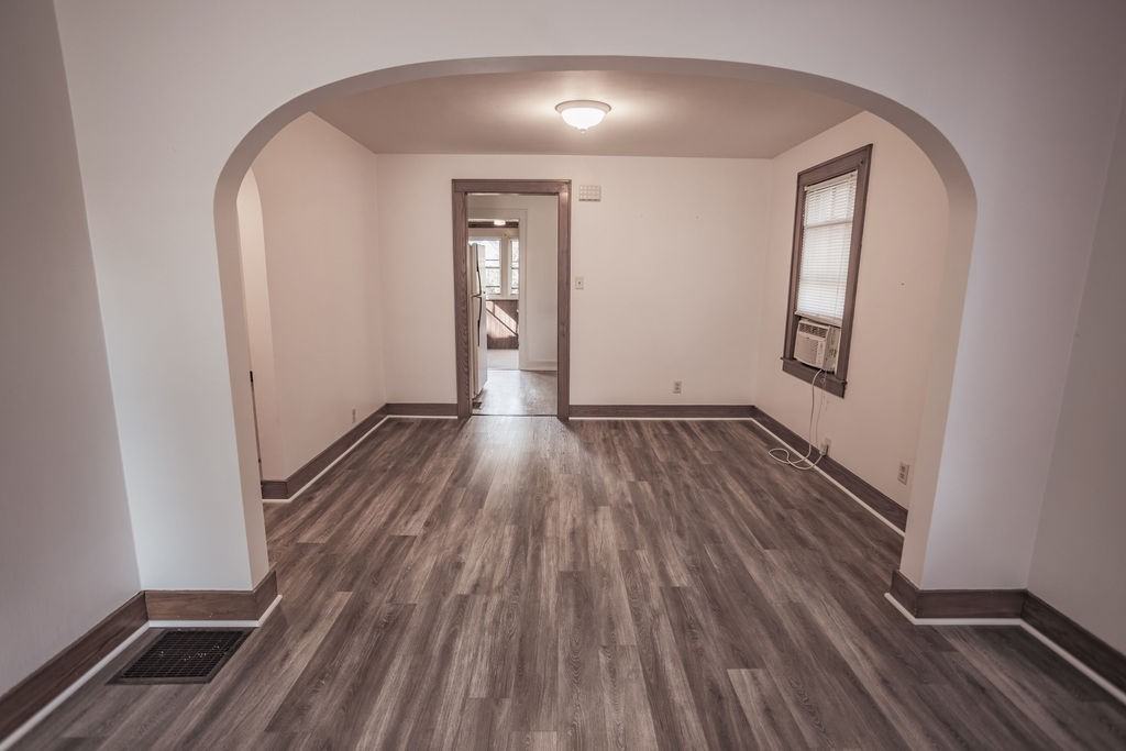 170 W 4th St #NA - Photo 2 of 37