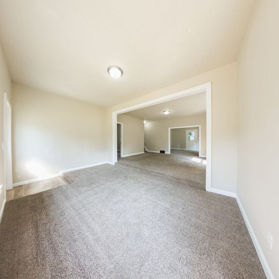 1006 Arthur Ave - Photo 4 of 30