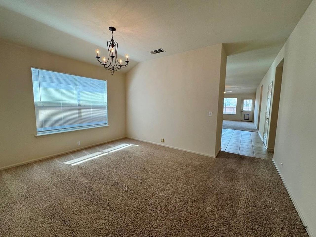 172 Spruce Dr - Photo 3 of 37