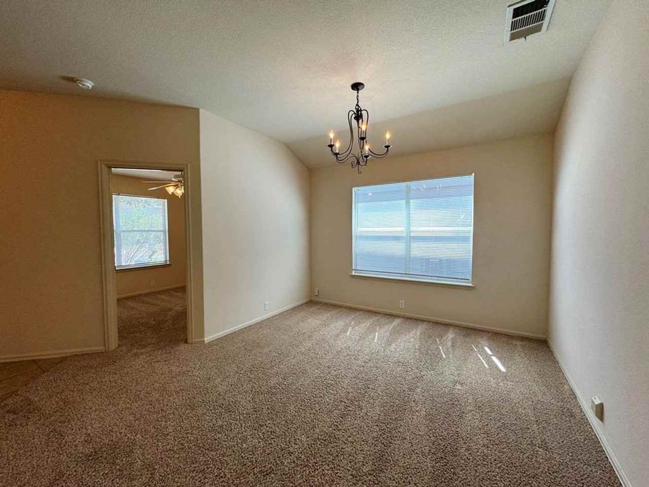 172 Spruce Dr - Photo 6 of 37