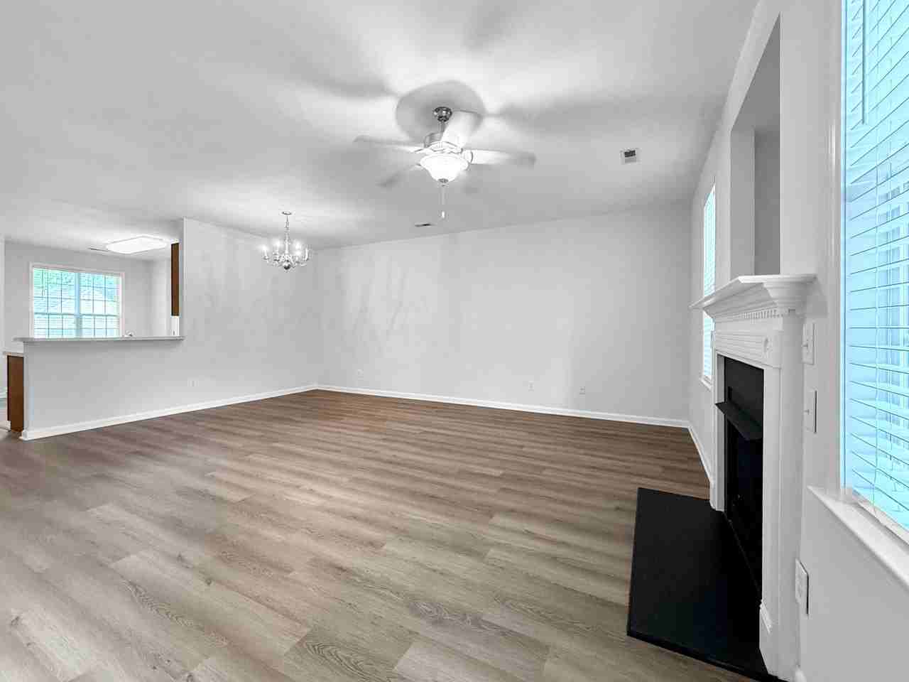 4417 Log Cabin Dr - Photo 4 of 24