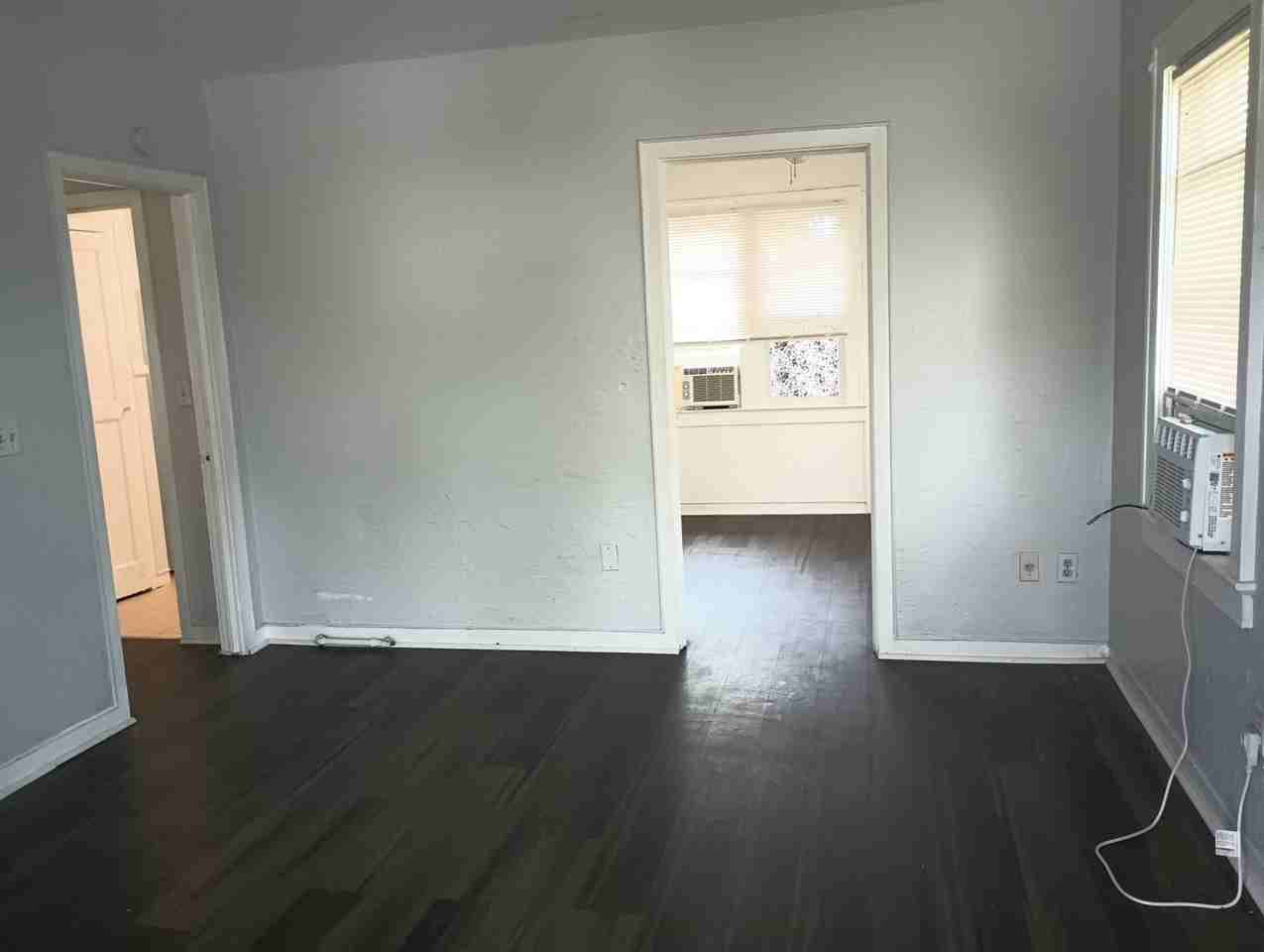 342 S Segrave St - Photo 3 of 13