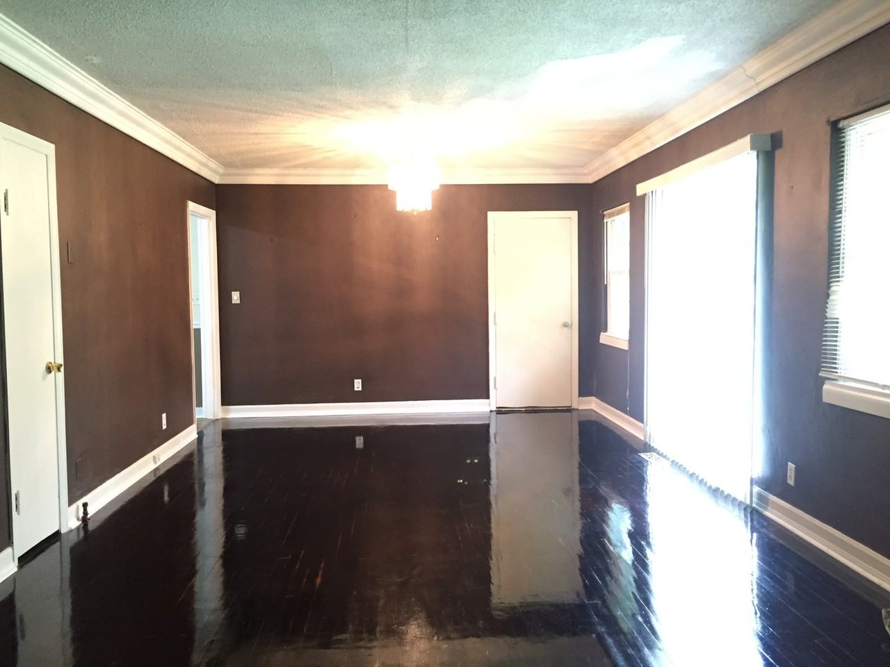 1910 Baugh Street Northeast #A - Photo 3 of 8