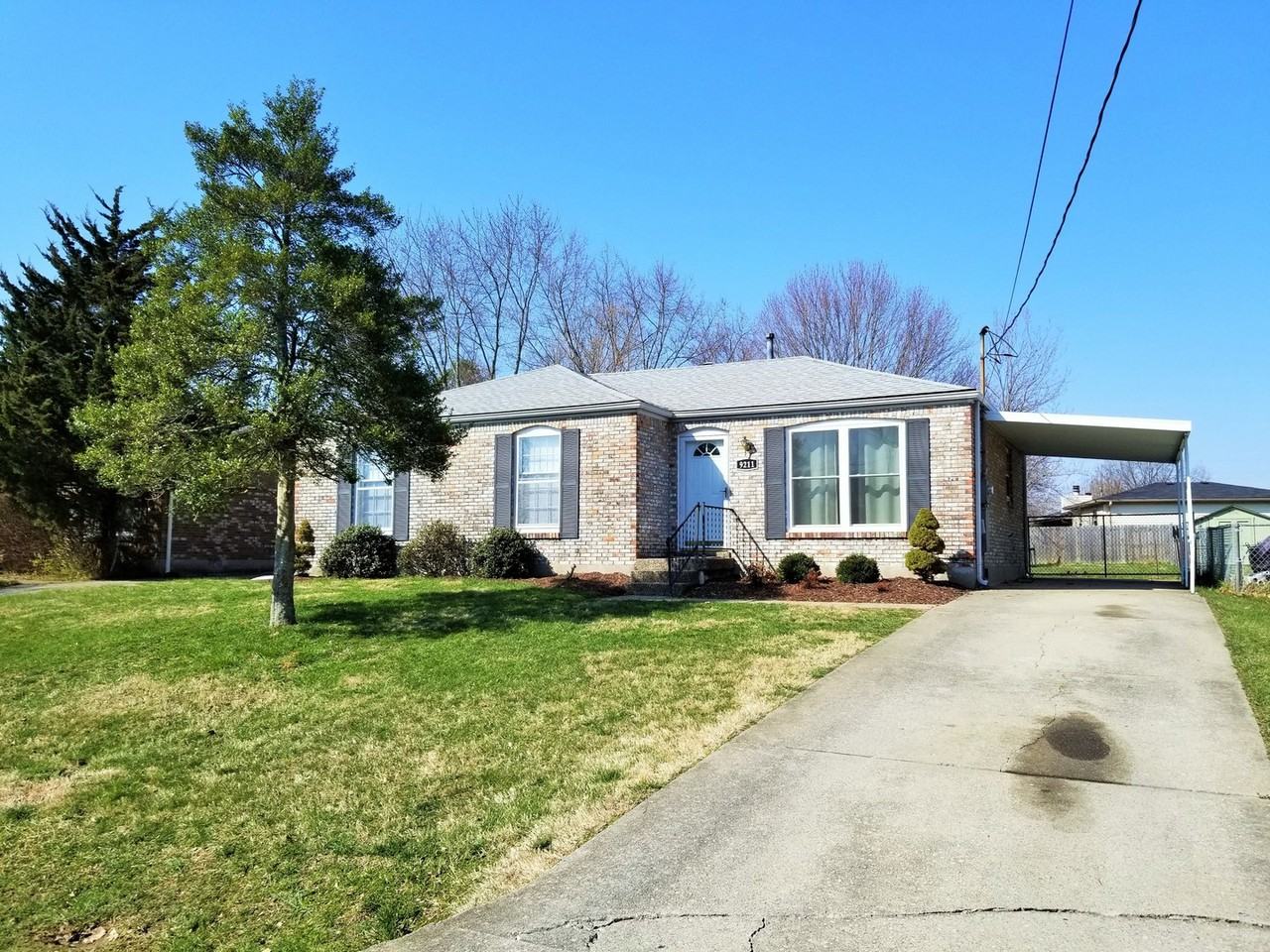 9211 N Pirogue Ct - Photo 3 of 36