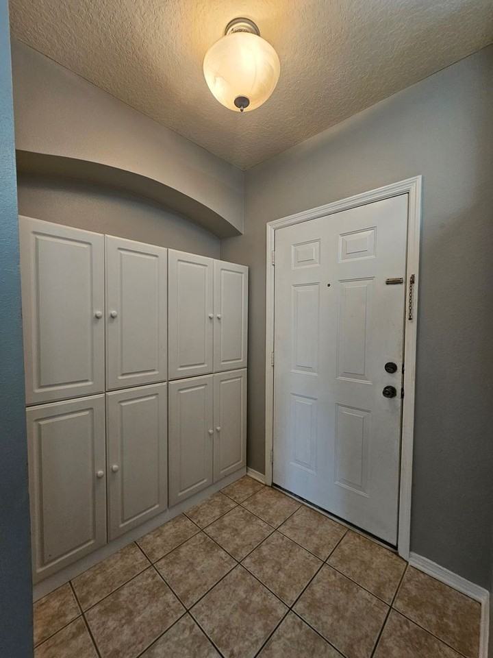 2456 Lake Woodberry Cir - Photo 3 of 24