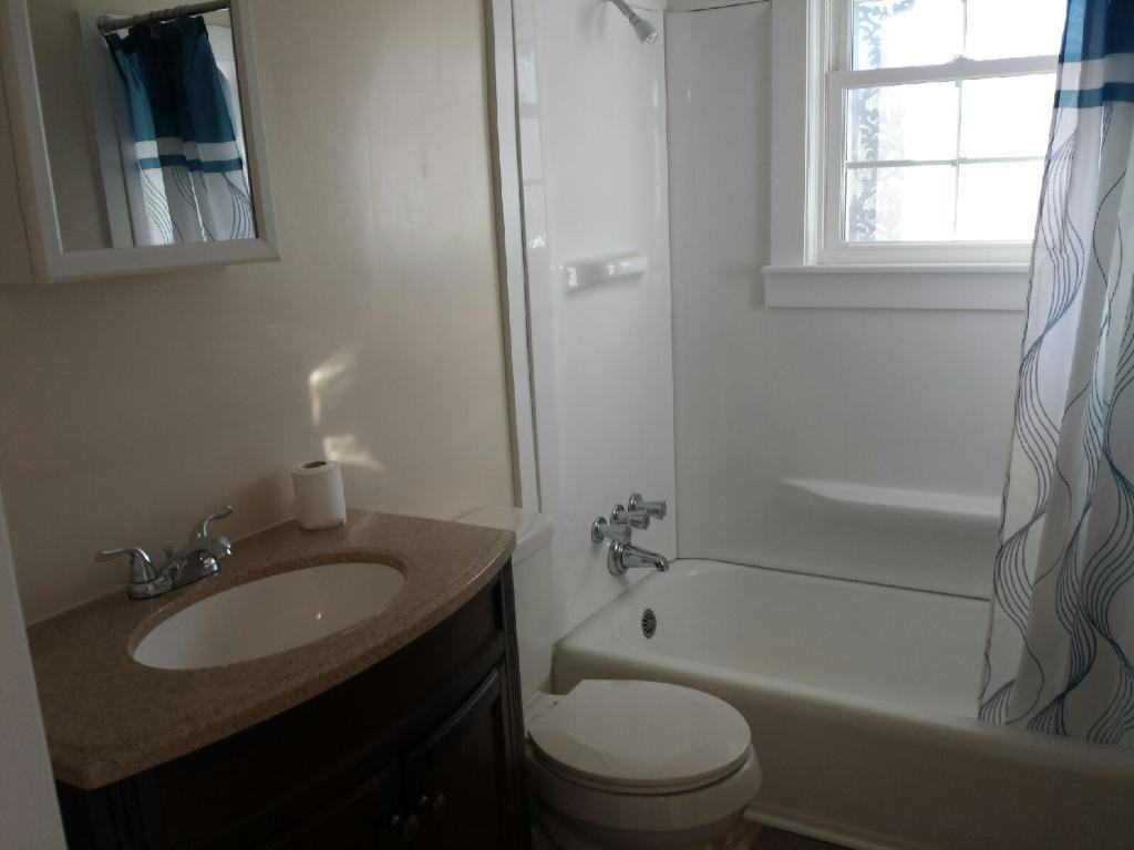 1207 Sycamore Rd - Photo 3 of 8