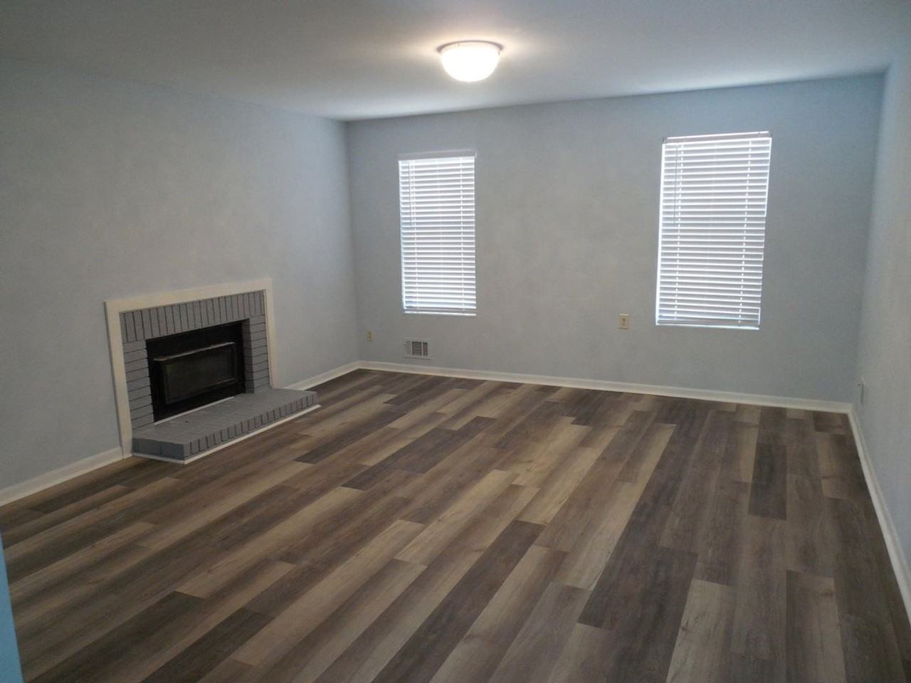 107 Springlakes Cir - Photo 4 of 24