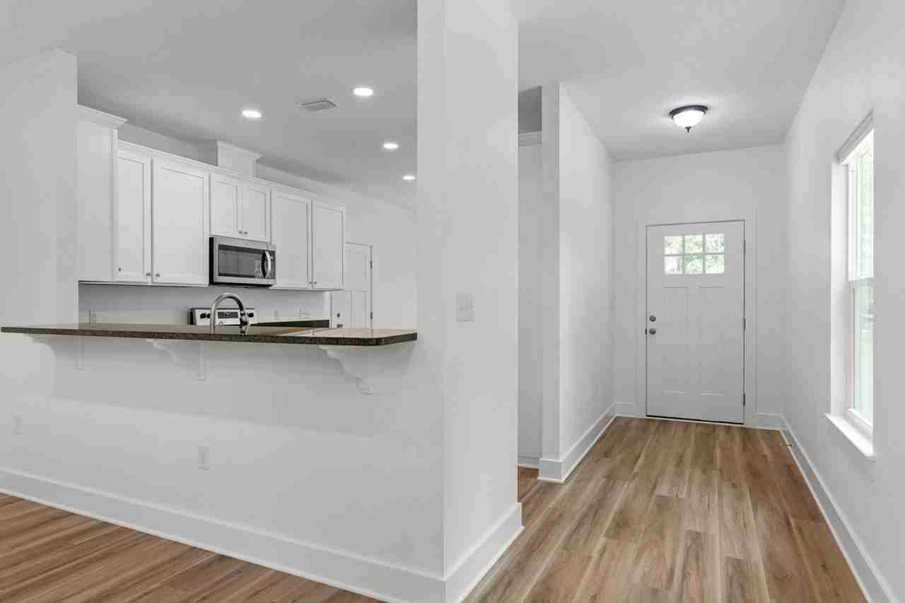 3278 Bernath Dr - Photo 2 of 32