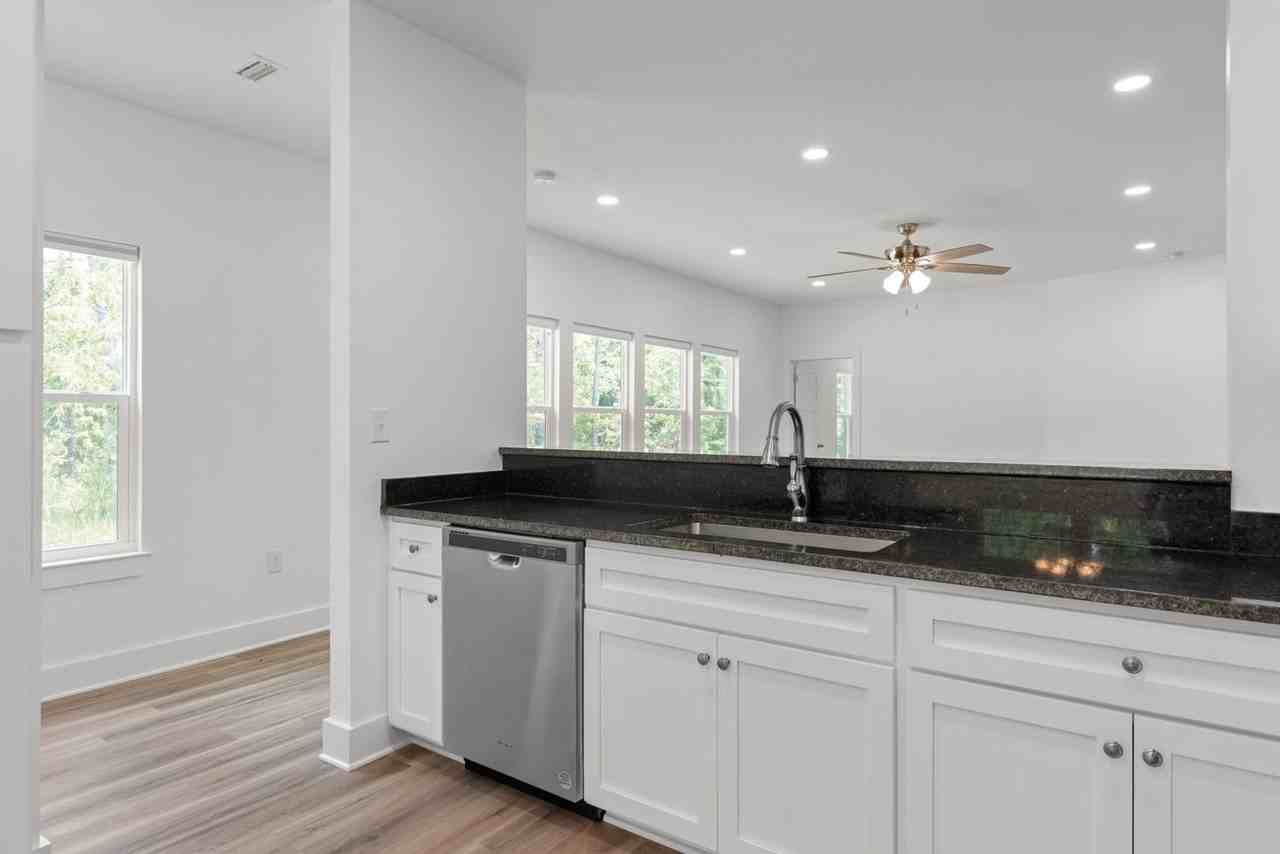 3278 Bernath Dr - Photo 6 of 32