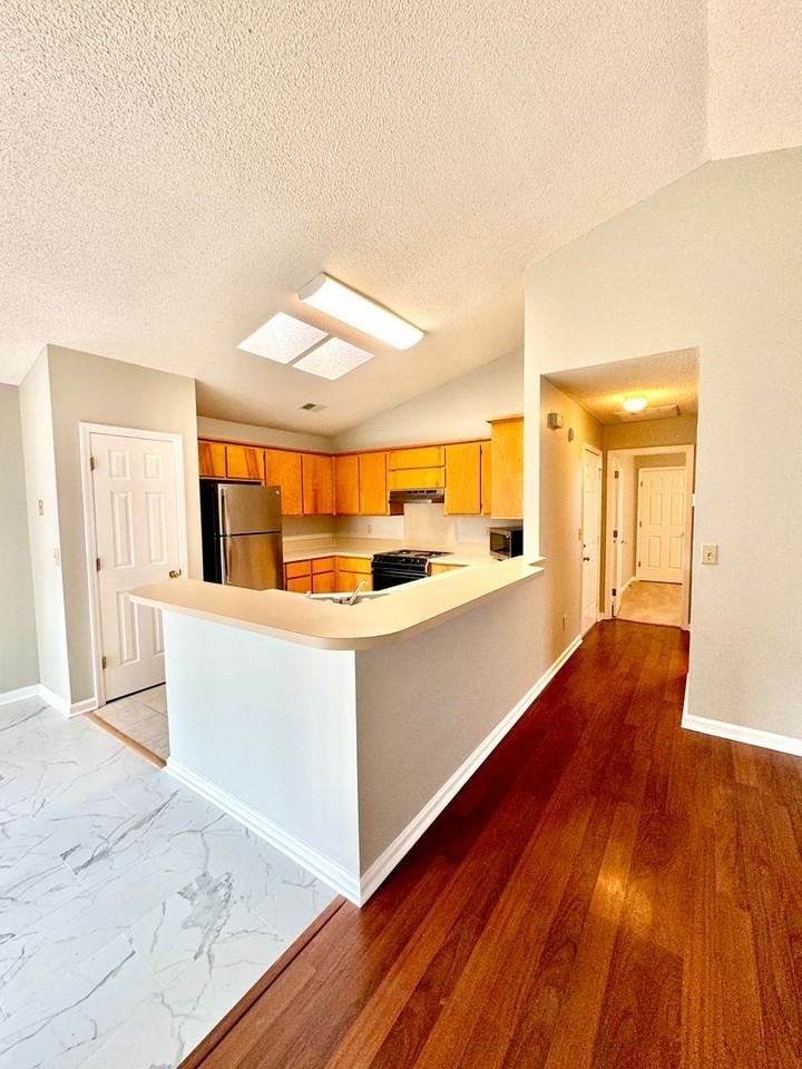 8693 Blackshear Court - Photo 4 of 24