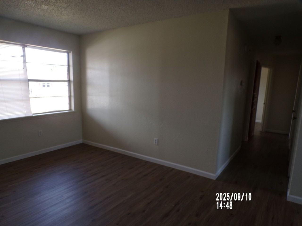 4210 Sw Summit Ave - Photo 3 of 25