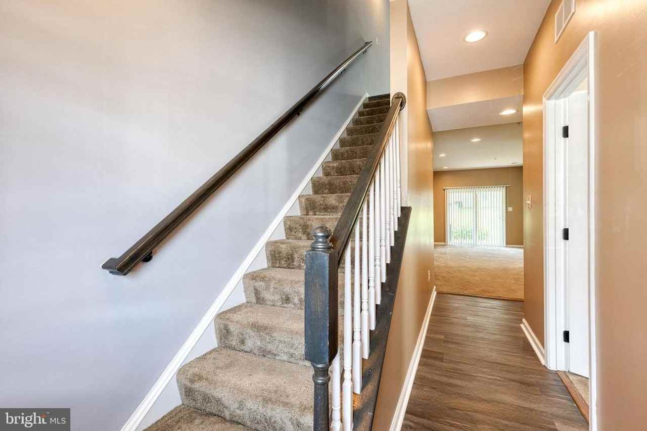 613 Ravenwood Dr - Photo 3 of 26