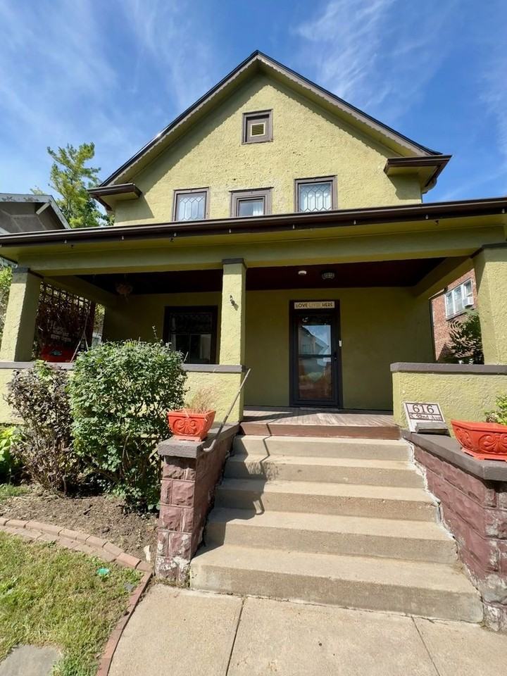 616 South 32nd Avenue