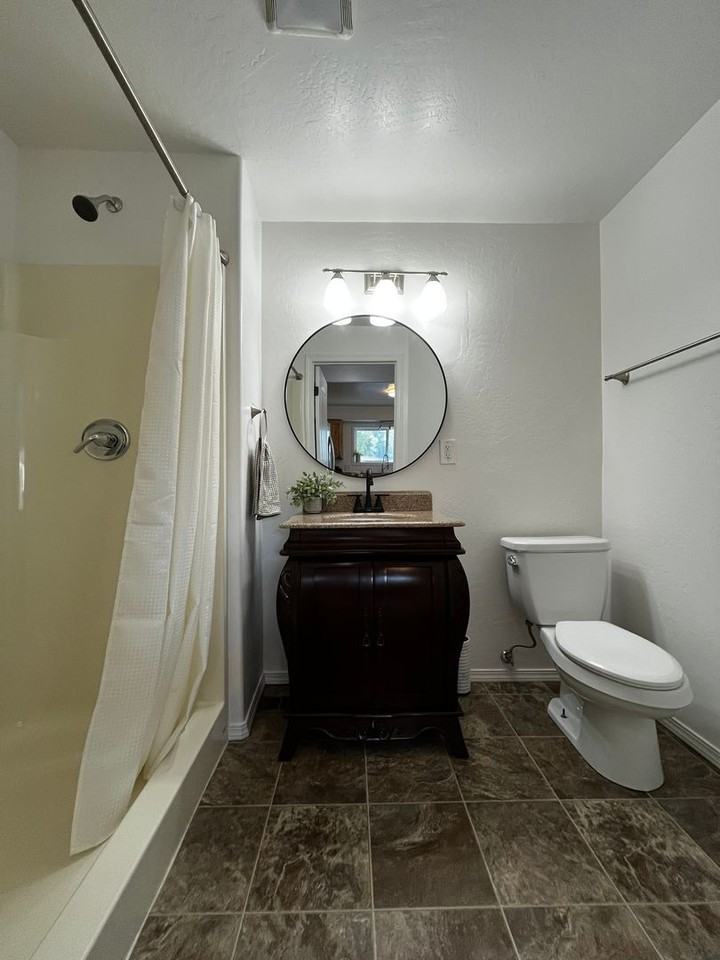 606 Residence St - Photo 5 of 10