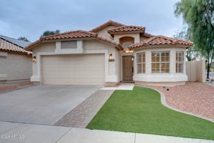 2203 E Crest Ln - Photo 1 of 1