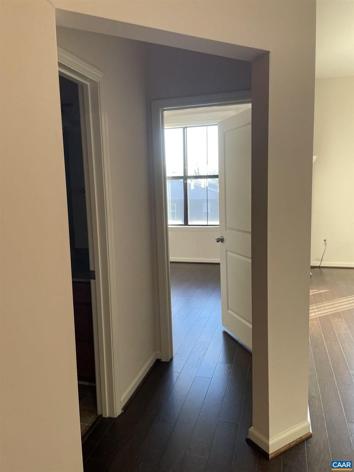 735 Walker Sq #4A - Photo 3 of 7