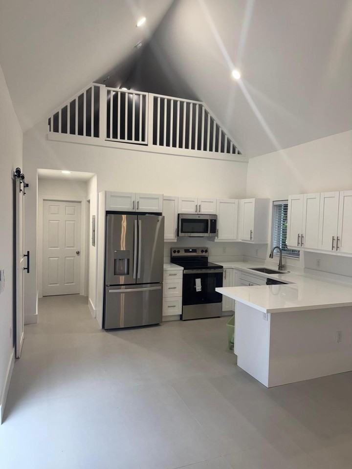 101 Indian Mound Trl #2 - Photo 2 of 8